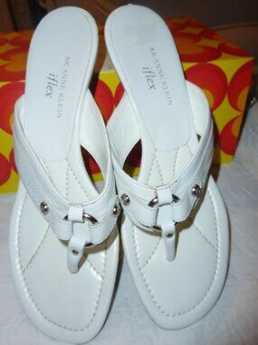 Exc. Mint Anne Klein White Leather Wedge Sandals Size 9